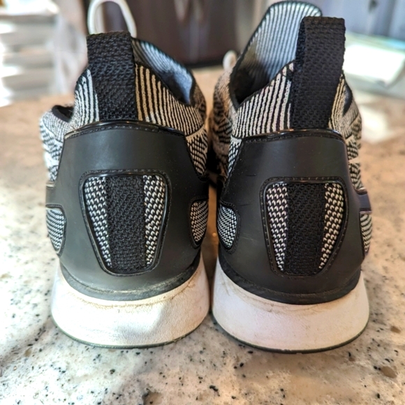 Nike Men's Mariah Flyknit Size 9 - Picture 4 of 7